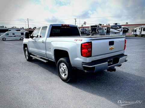 2015 Chevrolet Silverado 2500HD RV Photo 2