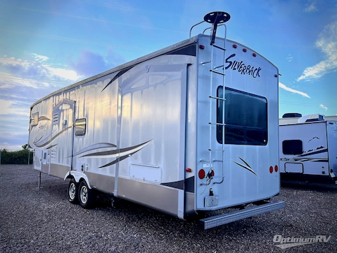 2013 Forest River Cedar Creek Silverback 35FL RV Photo 3