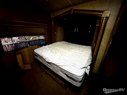 2013 Forest River Cedar Creek Silverback 35FL RV Photo 4
