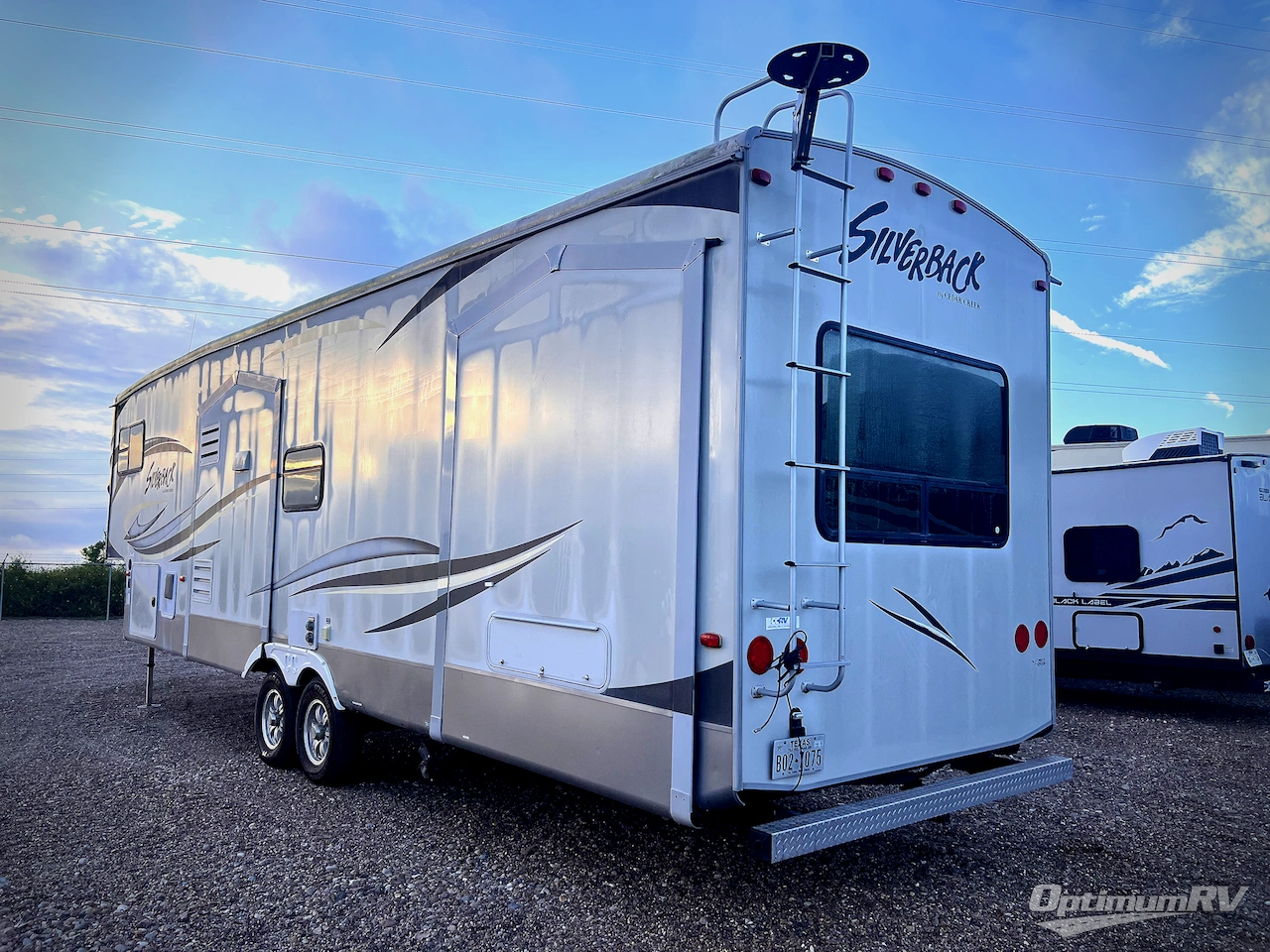 2013 Forest River Cedar Creek Silverback 35FL Photo 3