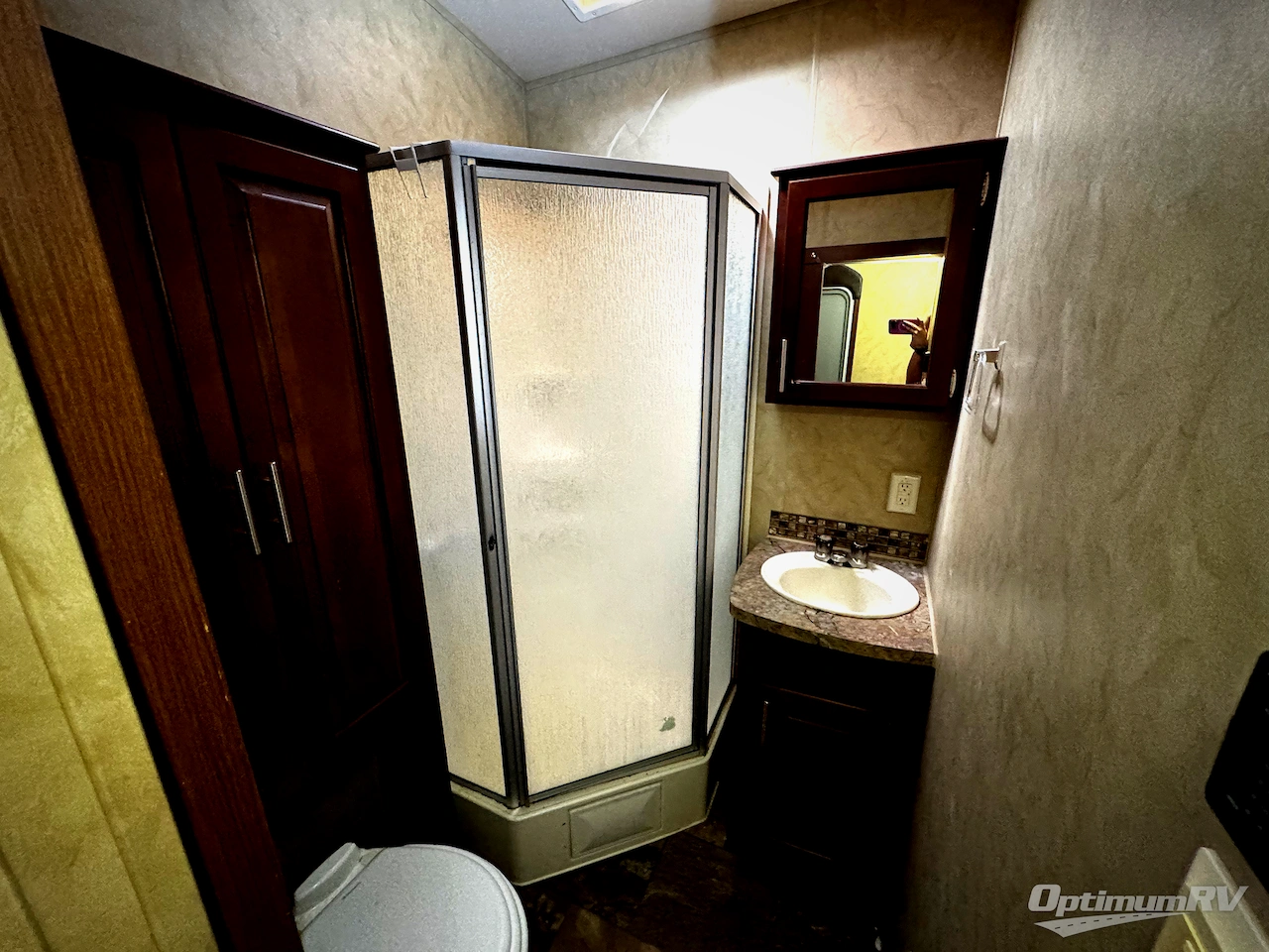 2013 Forest River Cedar Creek Silverback 35FL Photo 9