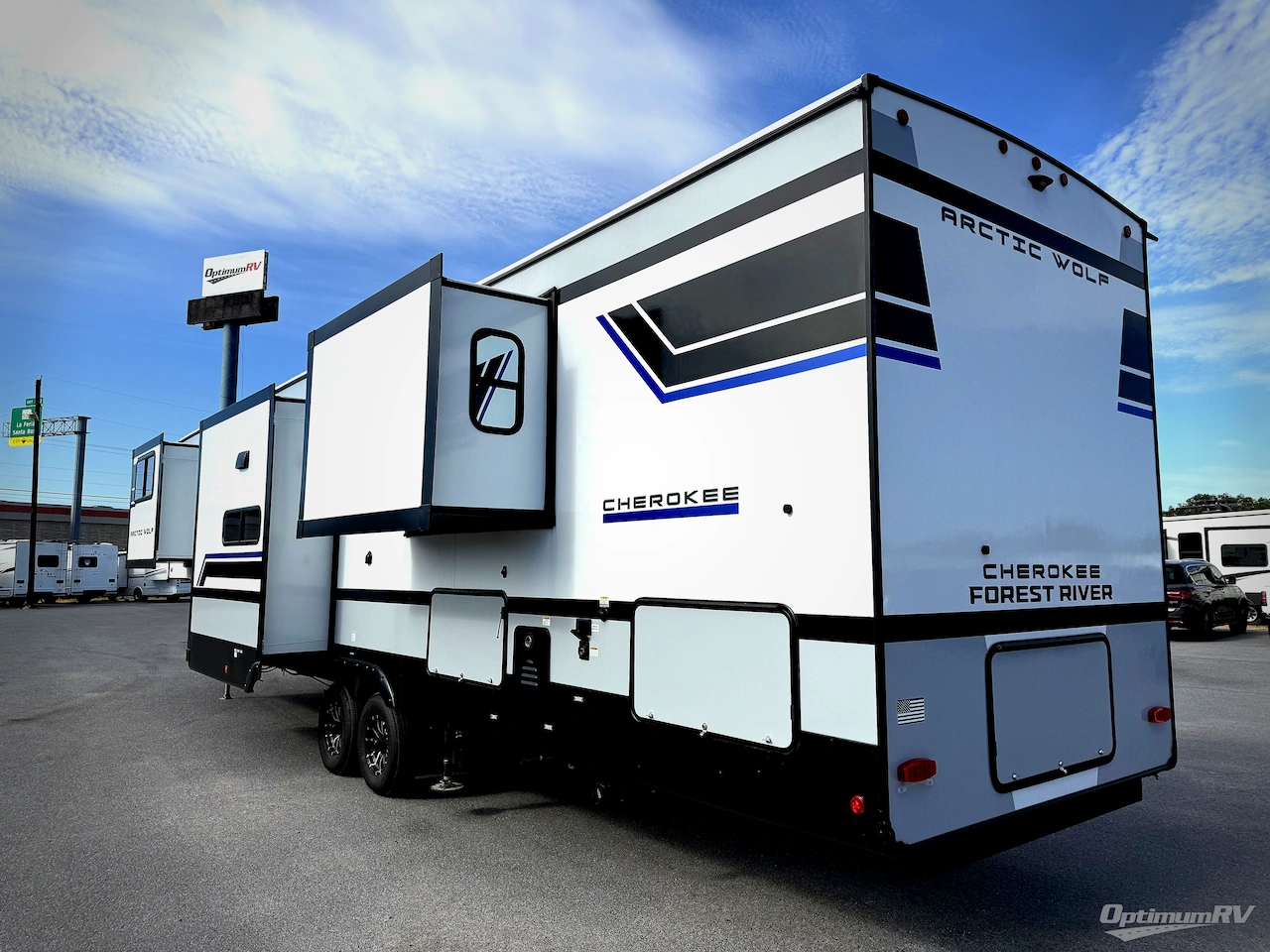 2027 Forest River Cherokee Arctic Wolf 3950SUITE Photo 3
