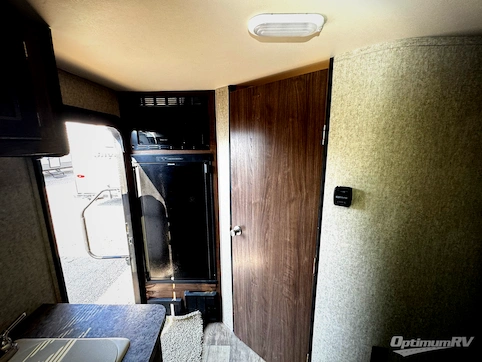 2016 Palomino PaloMini 181FBS RV Photo 4