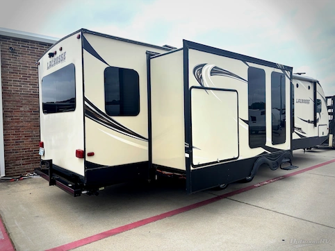 Used 2019 Prime Time LaCrosse 3399SE Featured Photo