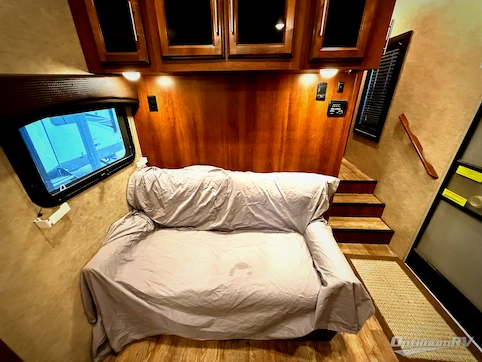 2018 Jayco Eagle HT 30.5 MLOK RV Photo 2