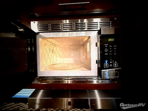 2018 Jayco Eagle HT 30.5 MLOK RV Photo 3