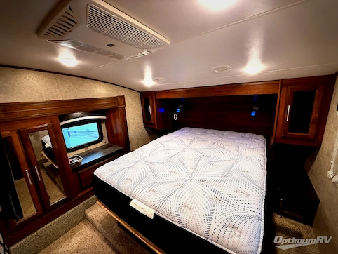 2018 Jayco Eagle HT 30.5 MLOK RV Photo 4