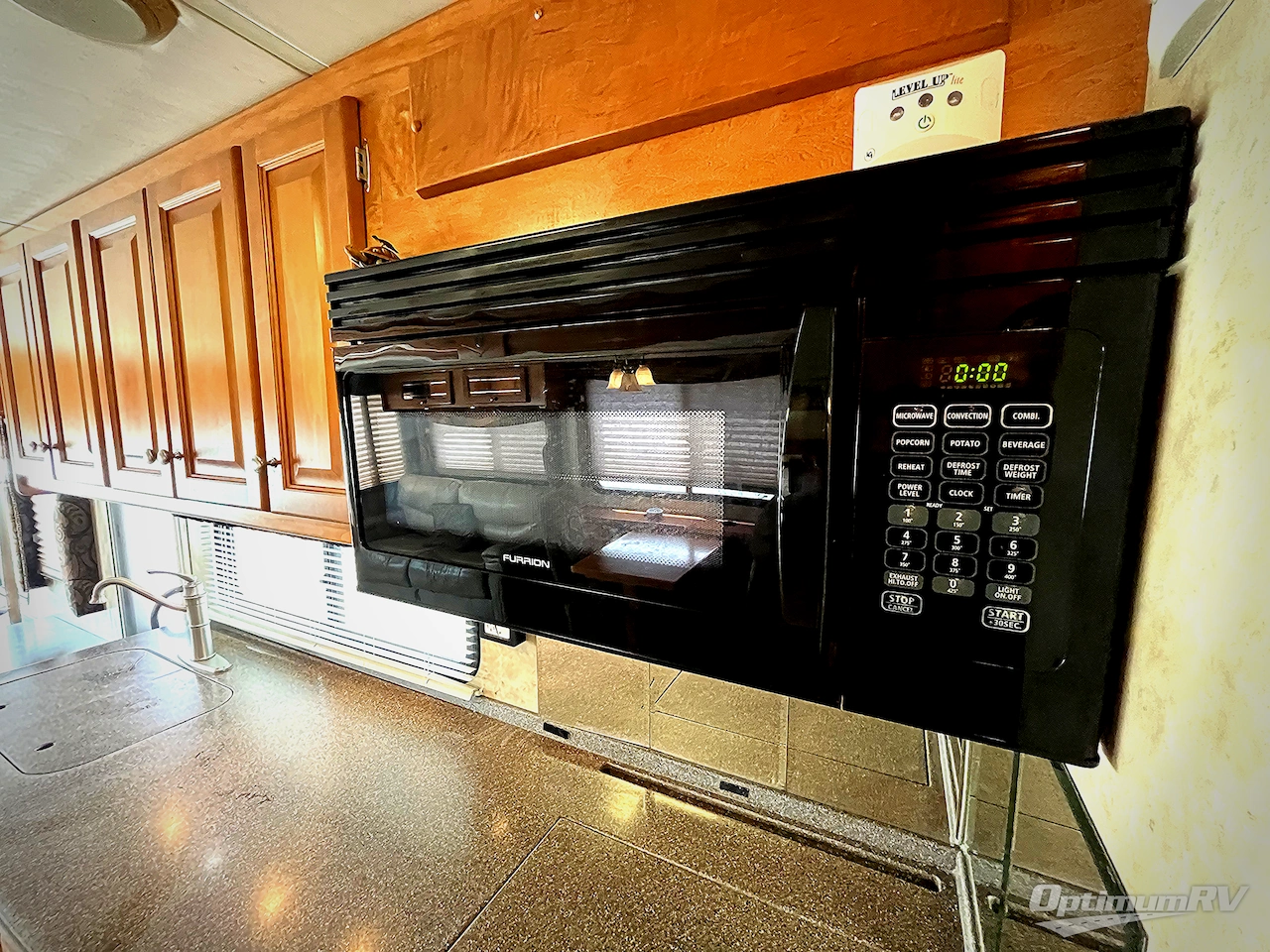 2008 Gulf Stream Crescendo 8356 Photo 18