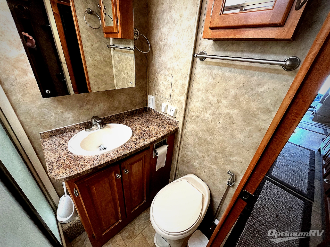 2008 Gulf Stream Crescendo 8356 Photo 24