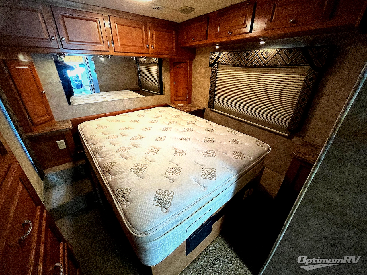2008 Gulf Stream Crescendo 8356 Photo 29