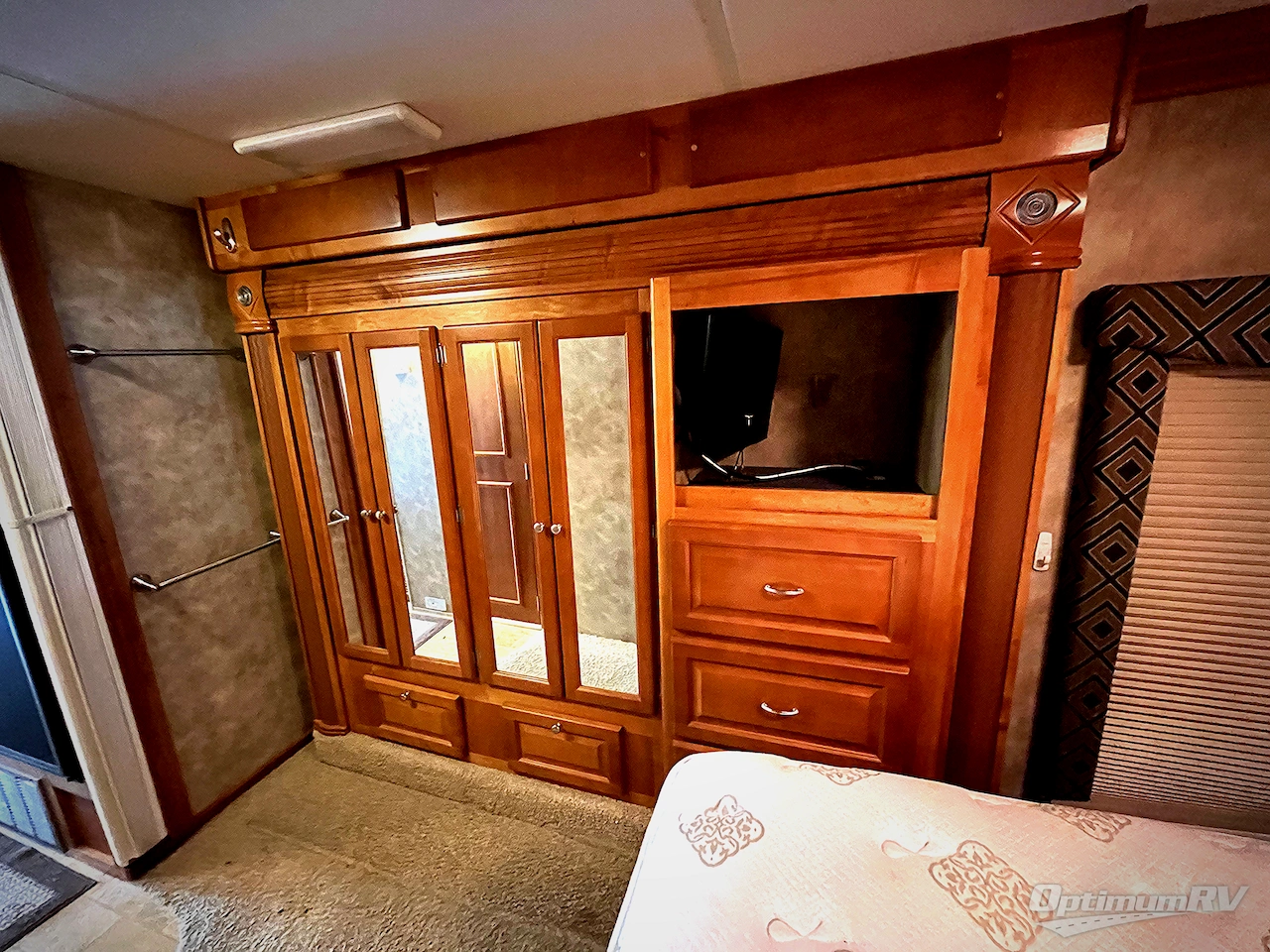2008 Gulf Stream Crescendo 8356 Photo 31