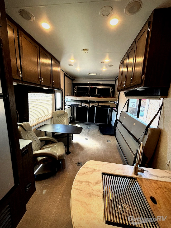 2019 Jayco Octane T30F Photo 5
