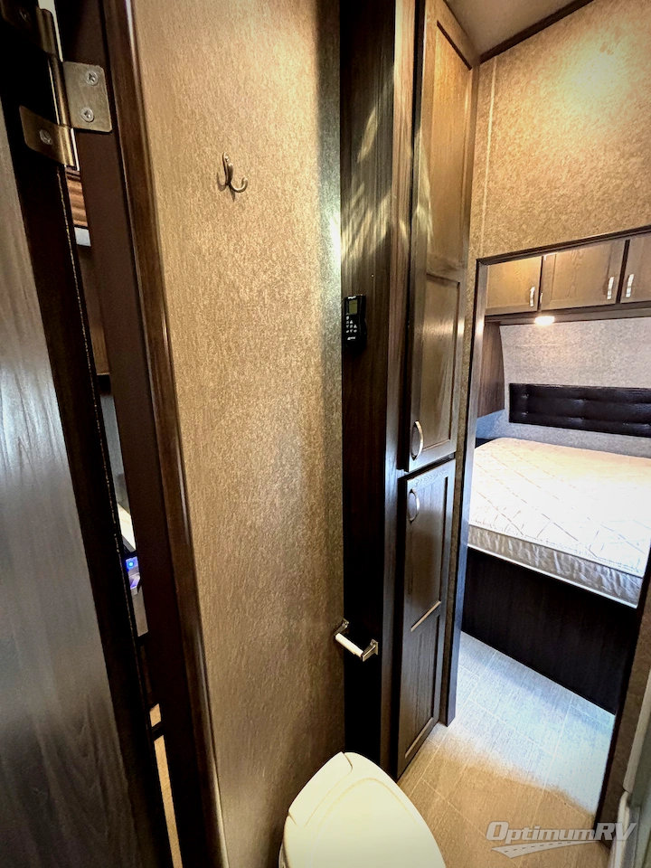 2019 Jayco Octane T30F Photo 11