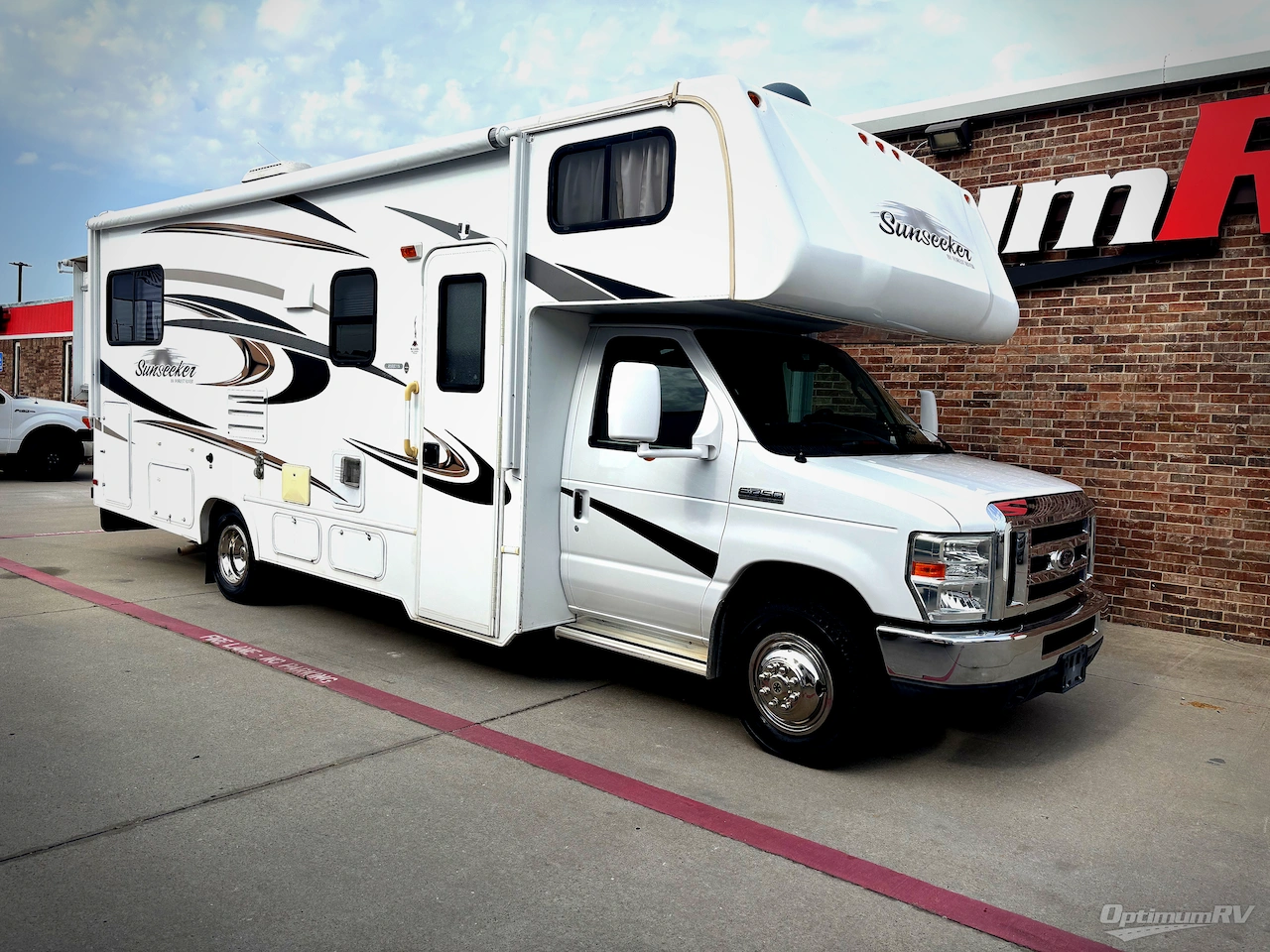 2013 Forest River Sunseeker 2500TS Chevy Photo 1
