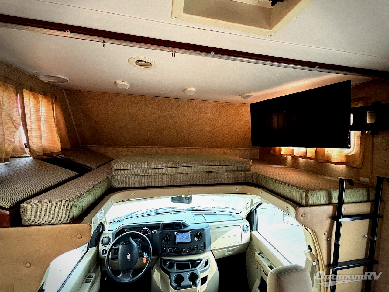2013 Forest River Sunseeker 2500TS Chevy Photo 11