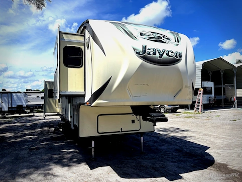 Used 2016 Jayco Eagle 339FLQS Featured Photo