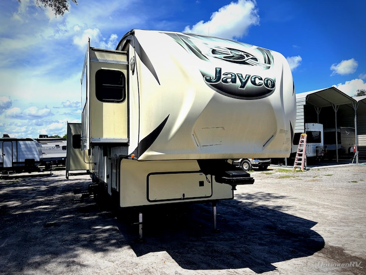 2016 Jayco Eagle 339FLQS RV Photo 1