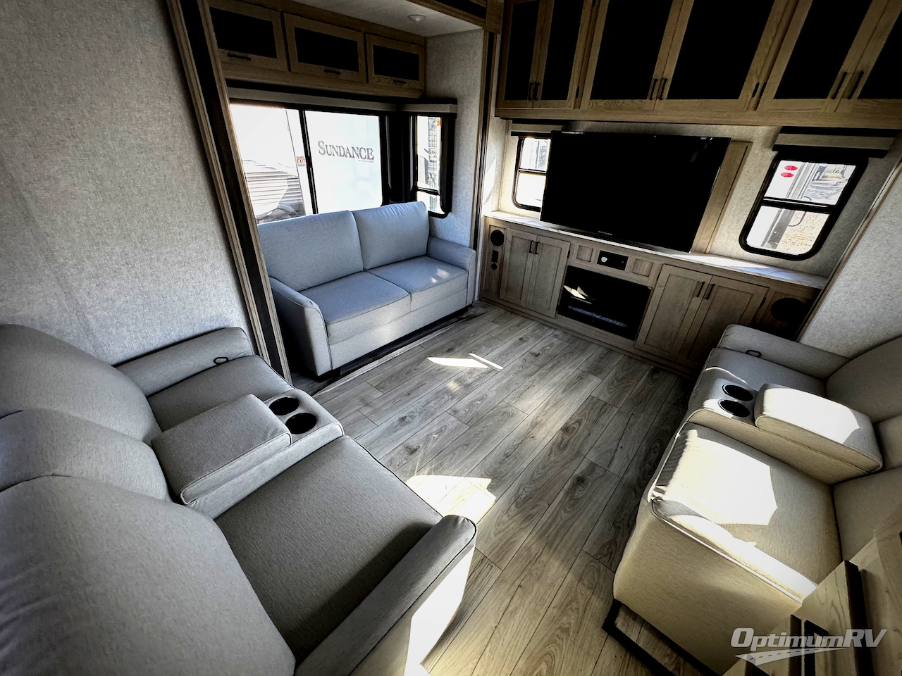 2024 East To West Alta 3250KXT Photo 7