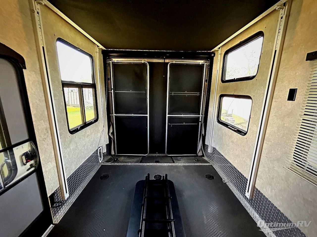 2015 Keystone Raptor 412TS Photo 18
