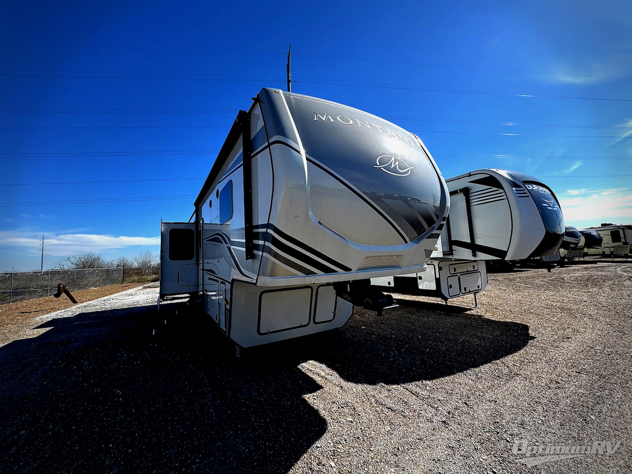 2022 Keystone Montana 3791RD Photo 1