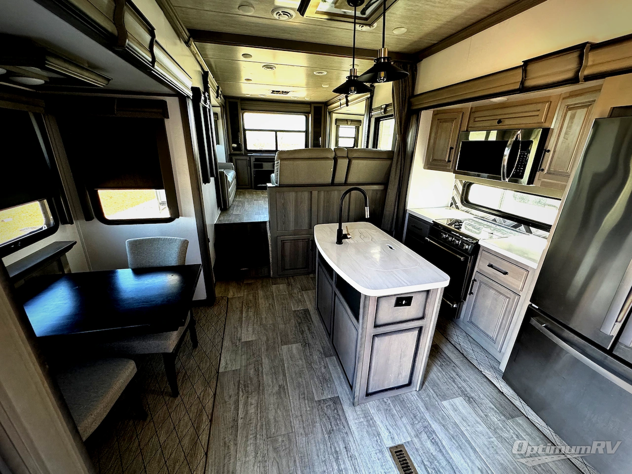 2022 Keystone Montana 3791RD Photo 4