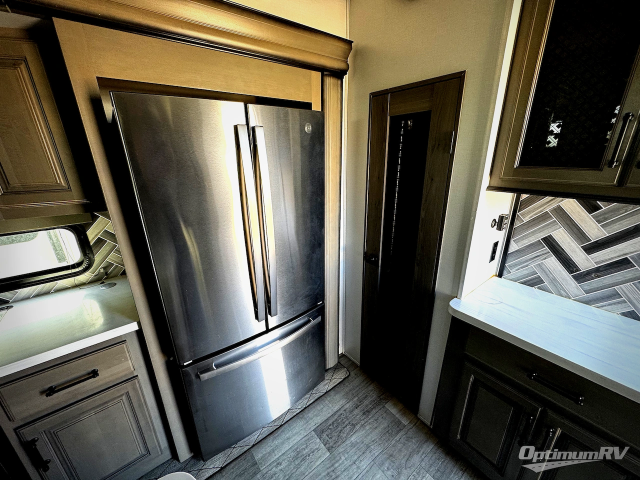 2022 Keystone Montana 3791RD Photo 7