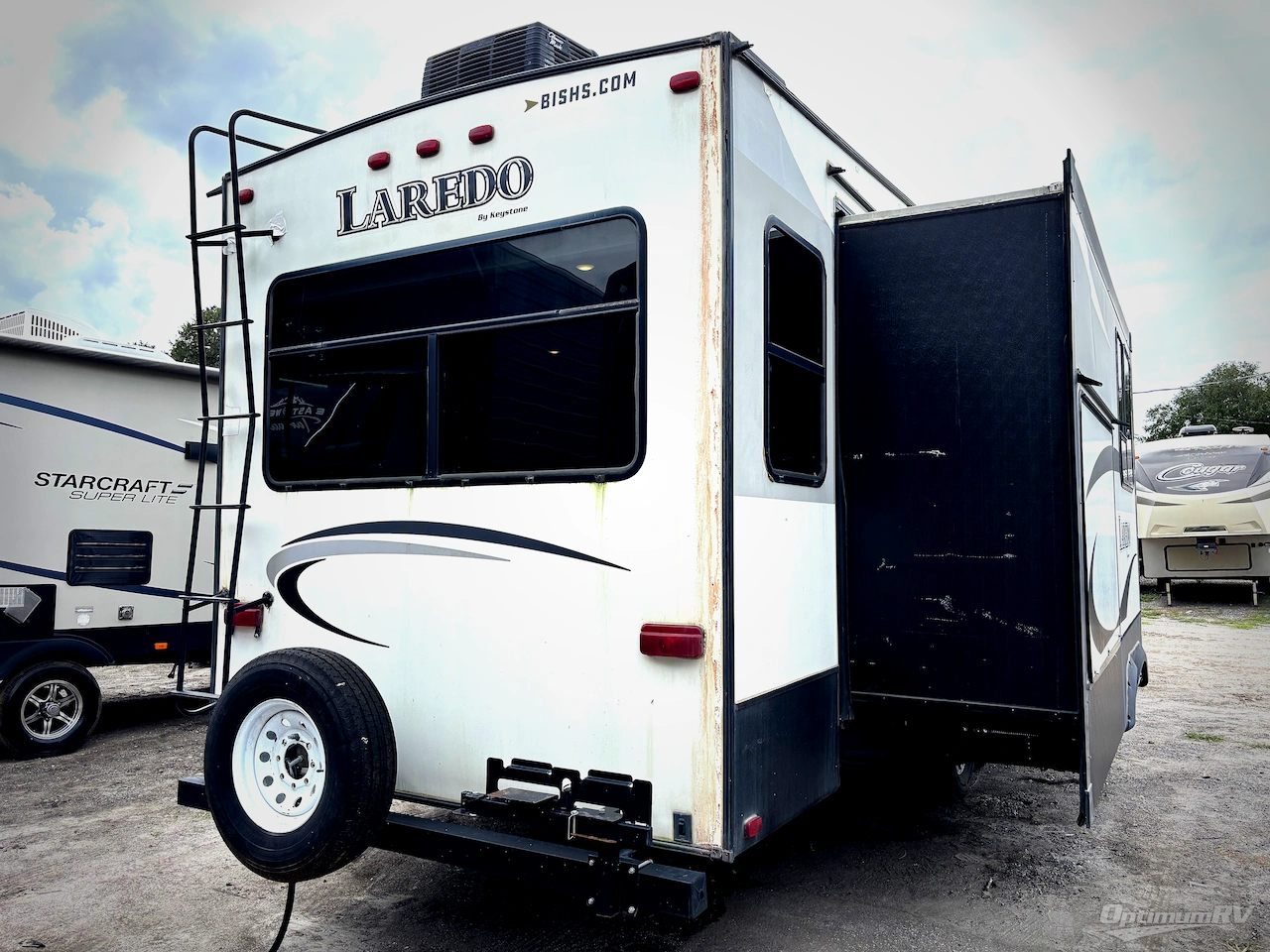 2016 Keystone Laredo 325RL Photo 2