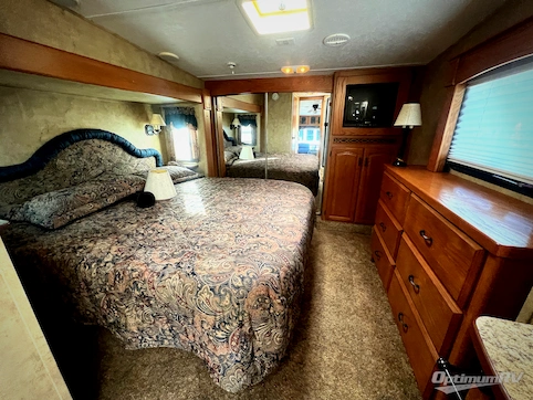 2008 Keystone Montana 2955RL RV Photo 4