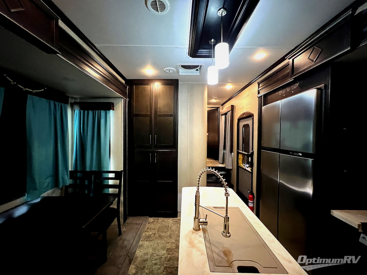 2017 Keystone Raptor 426TS Photo 4