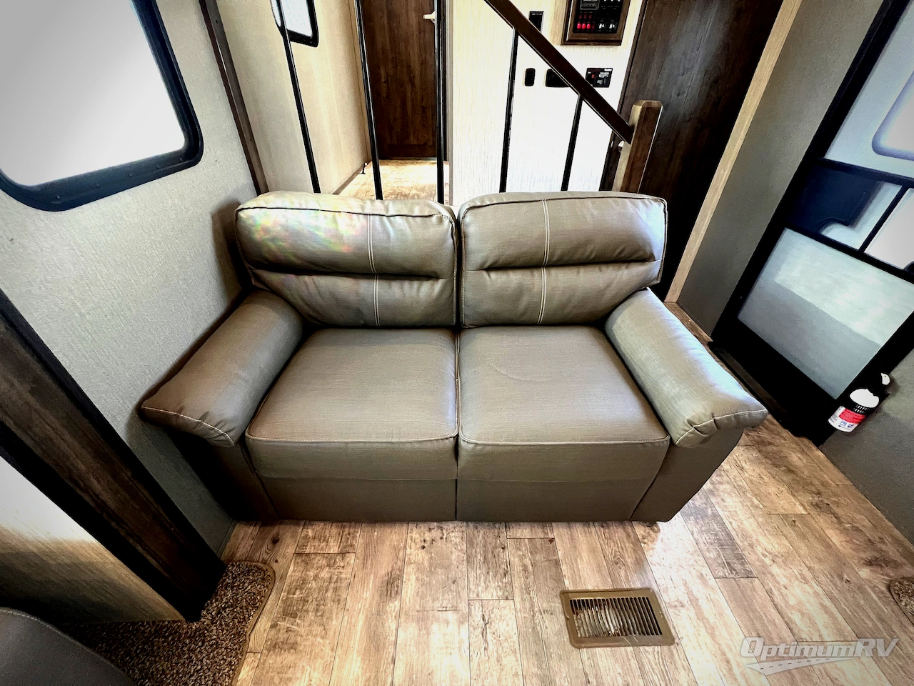 2020 CrossRoads Cameo CE3801RK Photo 4
