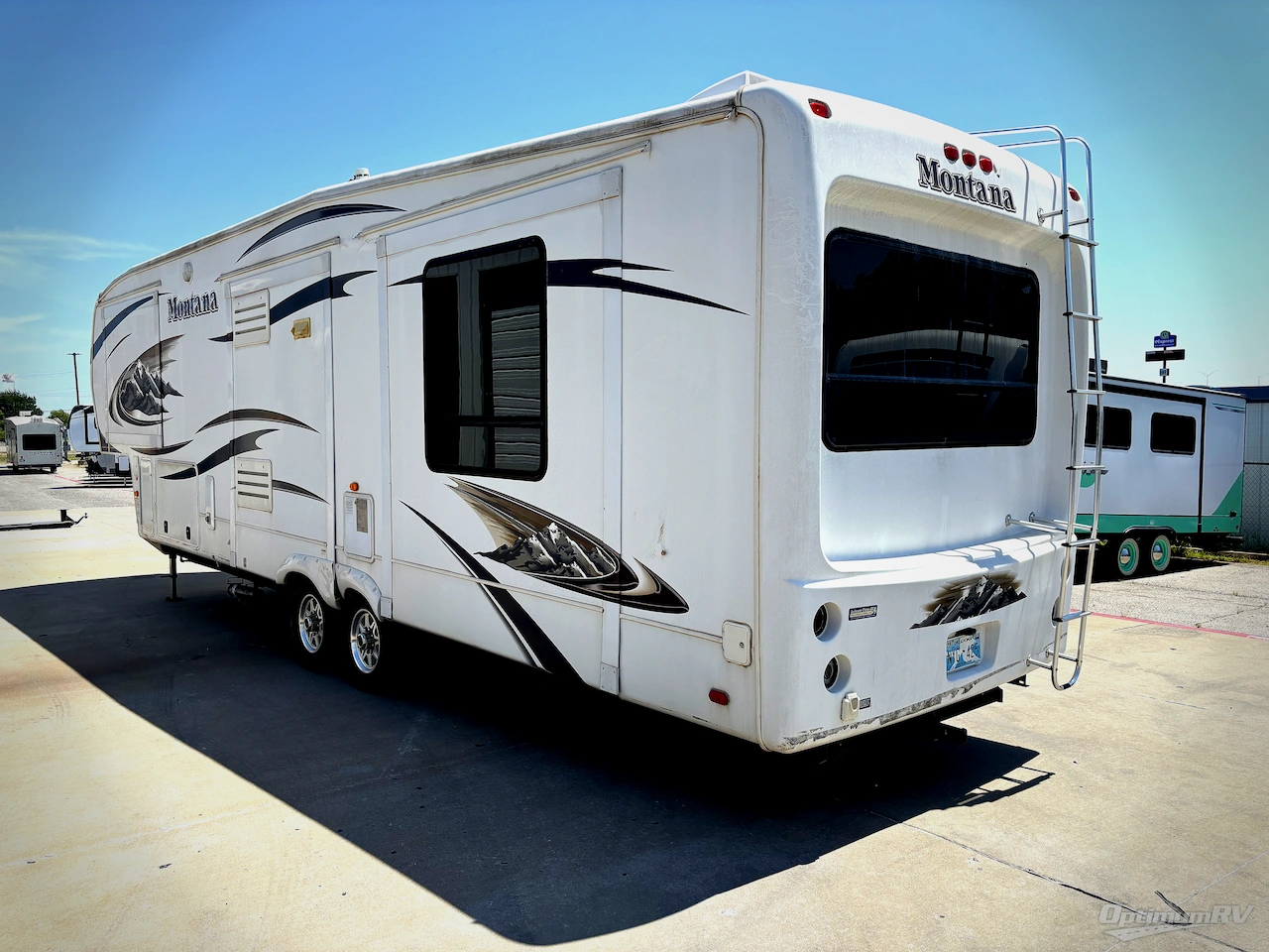 2011 Keystone Montana 3665 RE Photo 3