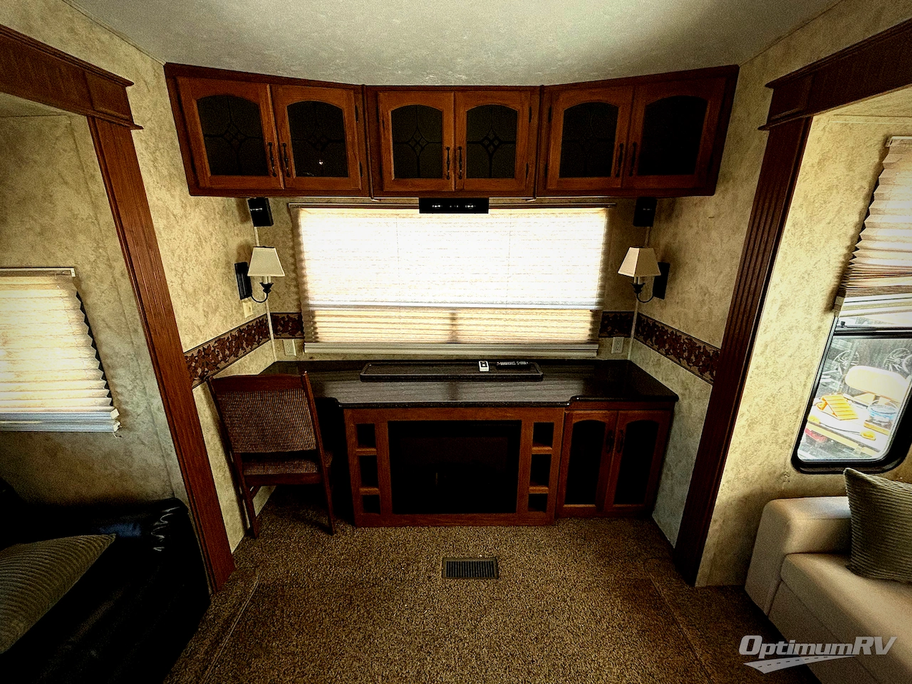 2011 Keystone Montana 3665 RE Photo 10