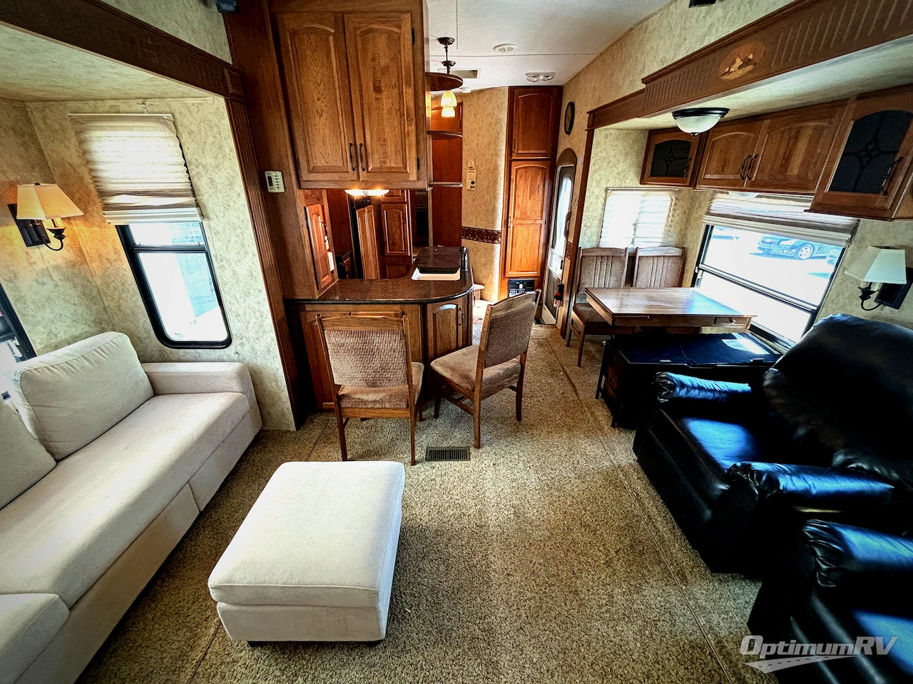 2011 Keystone Montana 3665 RE Photo 5
