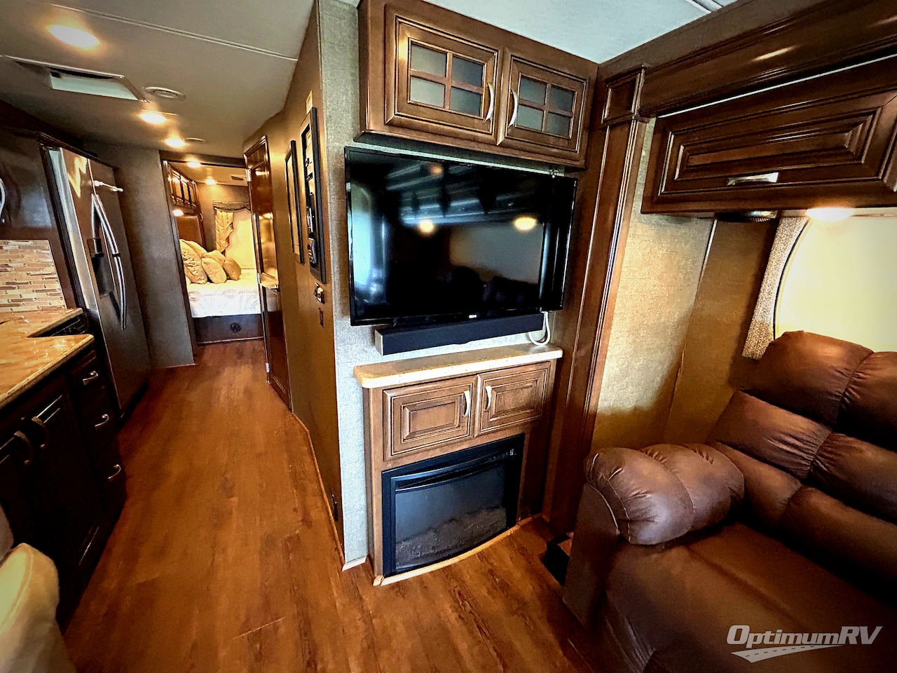 2017 Thor Challenger 37YT Photo 10
