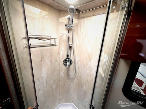 2018 Pleasure-Way Plateau XLTD Std. Model RV Photo 4
