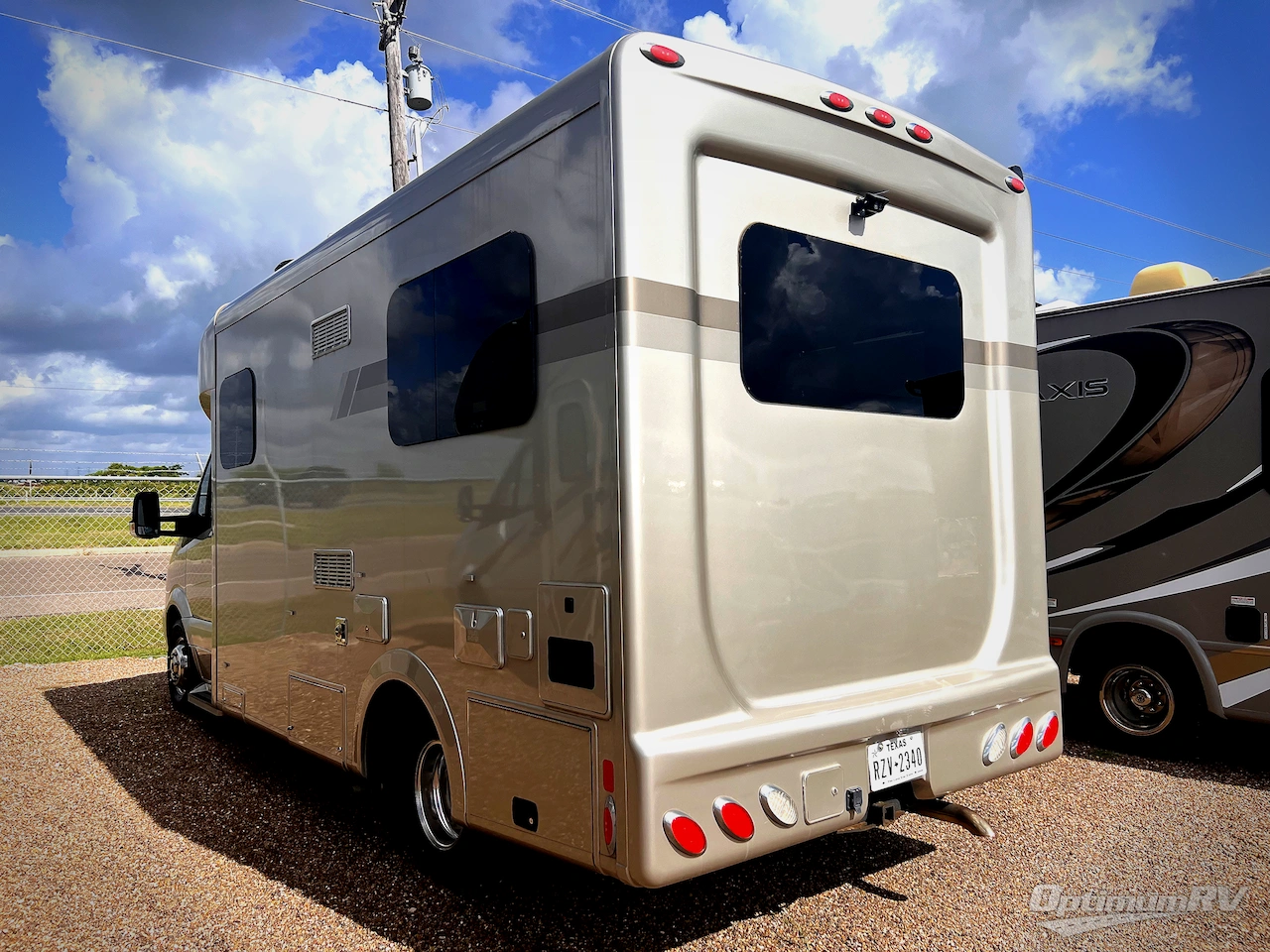 2018 Pleasure-Way Plateau XLTD Std. Model Photo 3