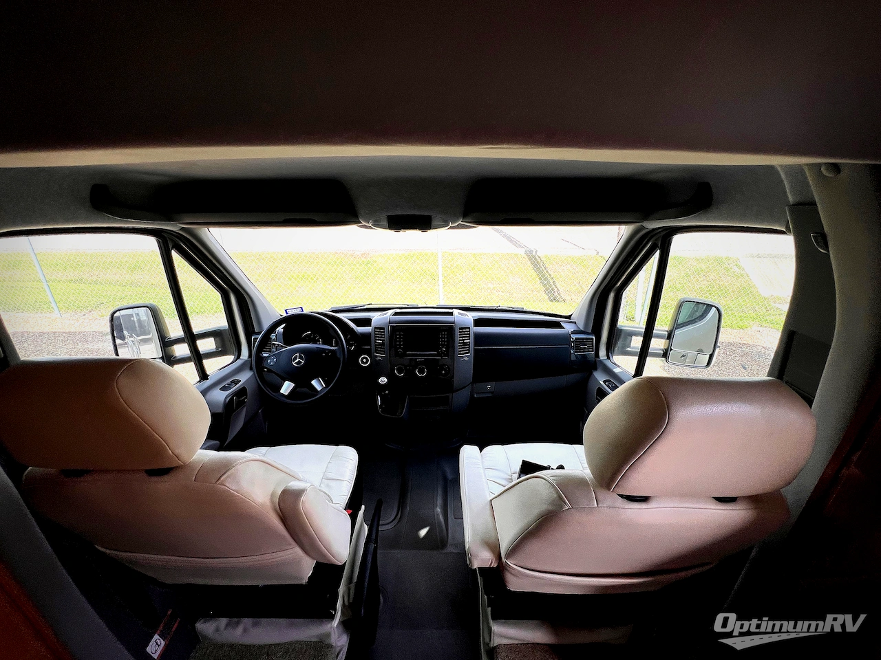 2018 Pleasure-Way Plateau XLTD Std. Model Photo 6