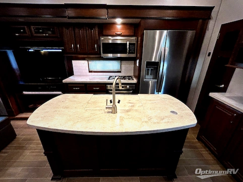 2019 Jayco Pinnacle 32RLTS RV Photo 2