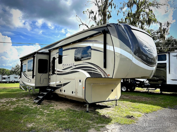 2019 Jayco Pinnacle 32RLTS RV Photo 1