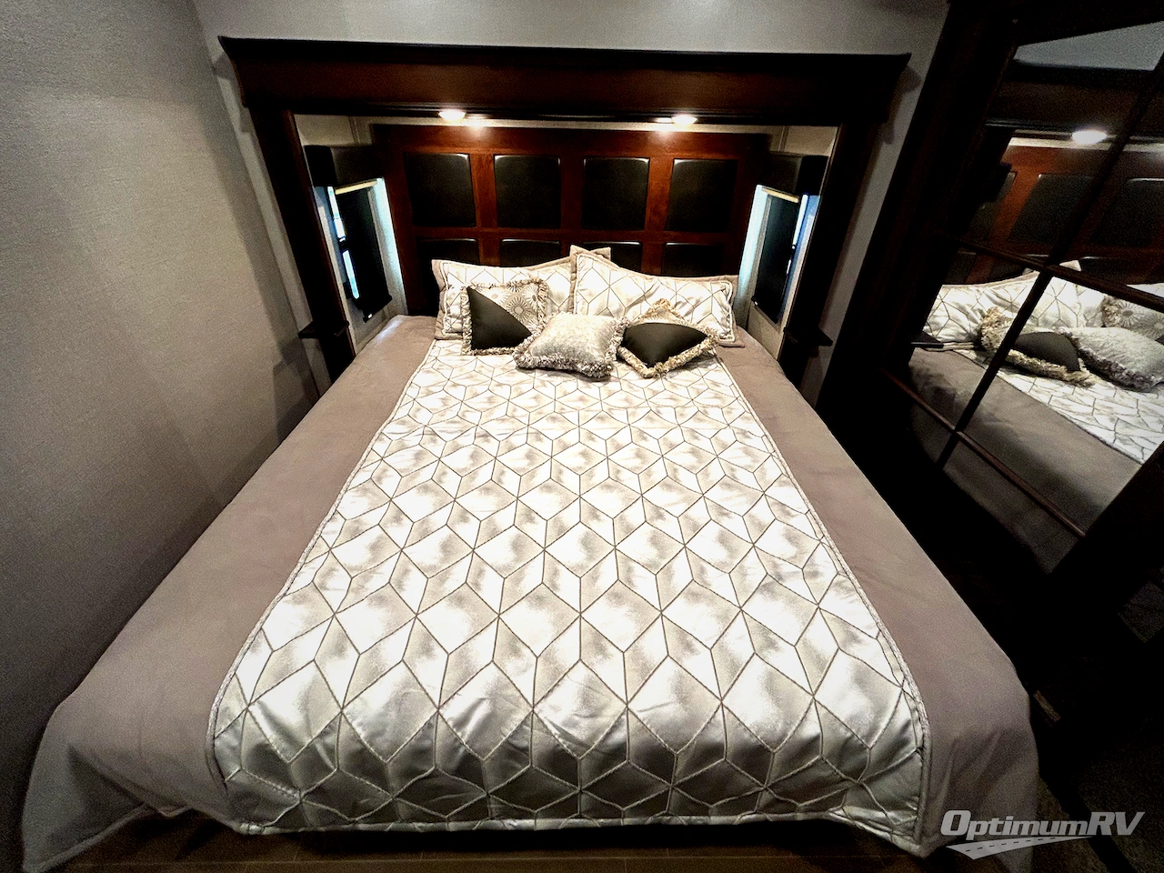 2019 Jayco Pinnacle 32RLTS Photo 9