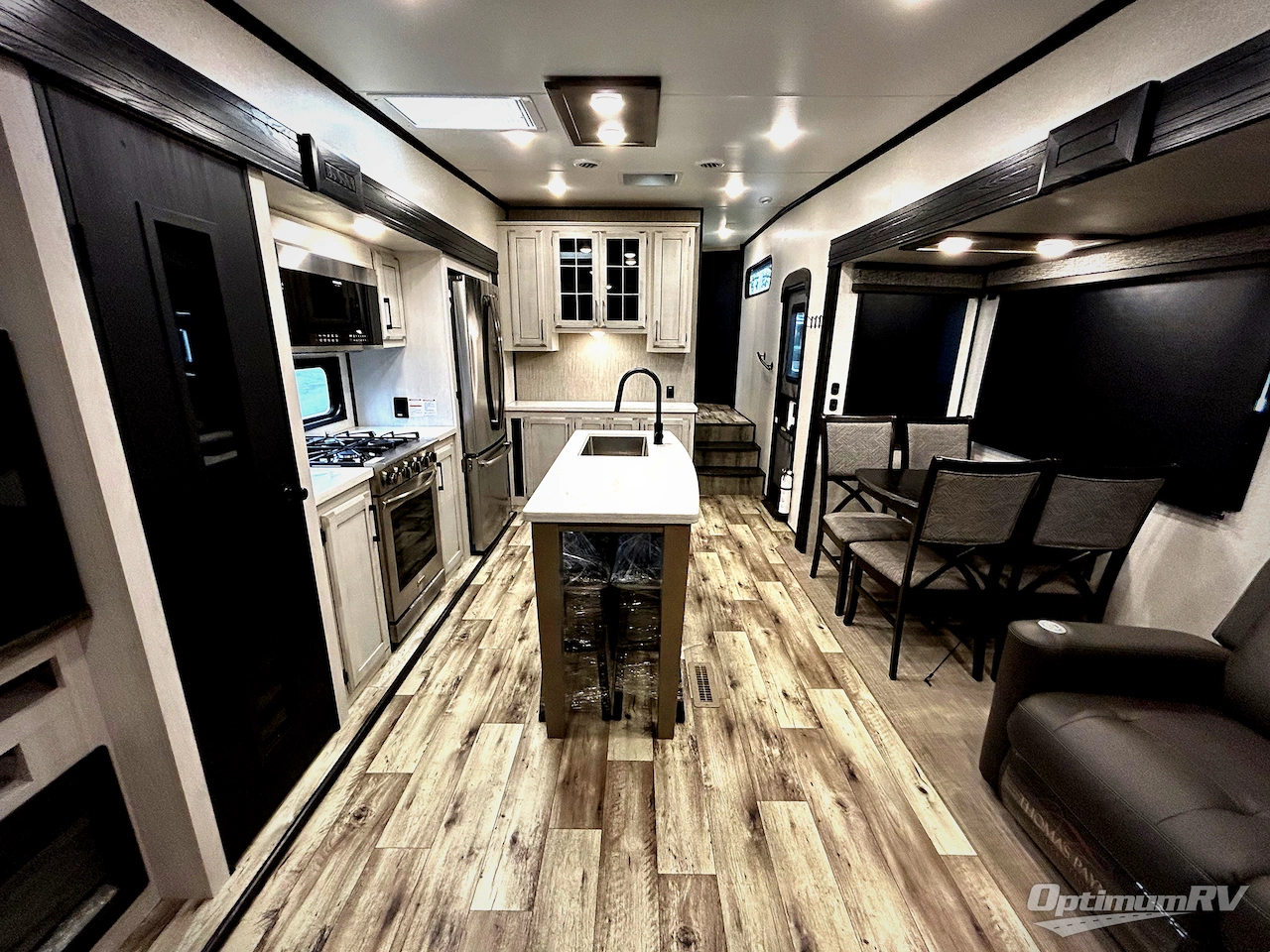 2022 KZ Durango D333RLT Photo 5