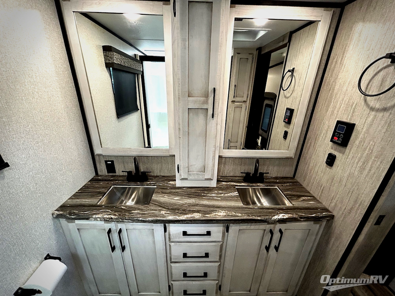 2022 KZ Durango D333RLT Photo 14