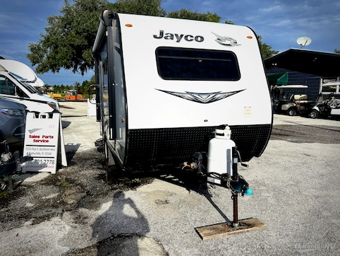 Used 2021 Jayco Jay Flight SLX 7 145RB Featured Photo