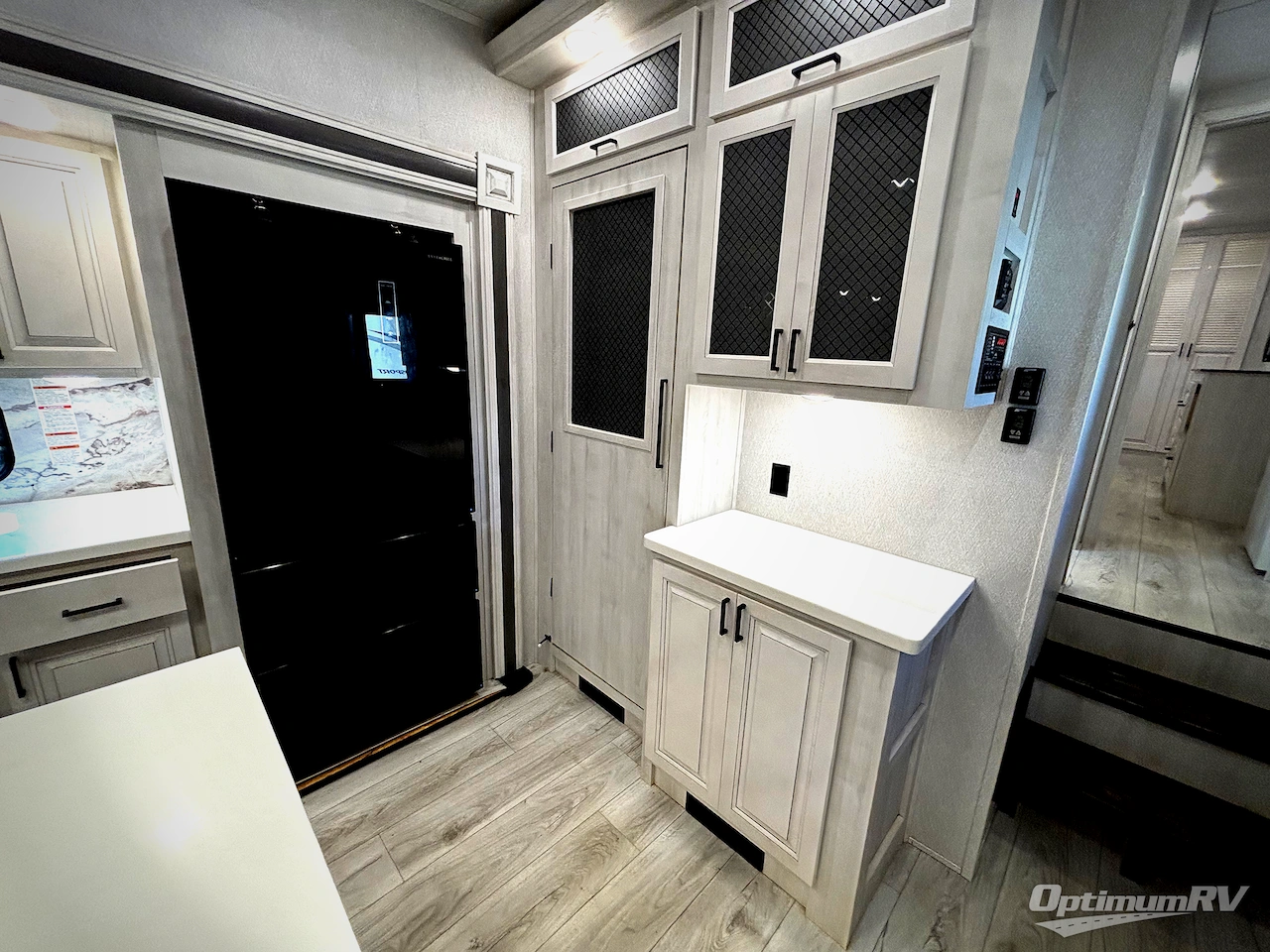 2023 East To West Ahara 365RL Photo 17