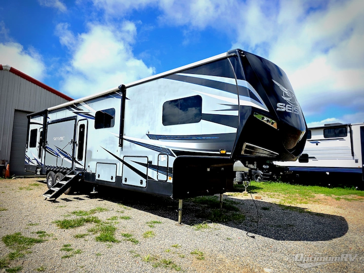 2020 Jayco Seismic 4113 RV Photo 1