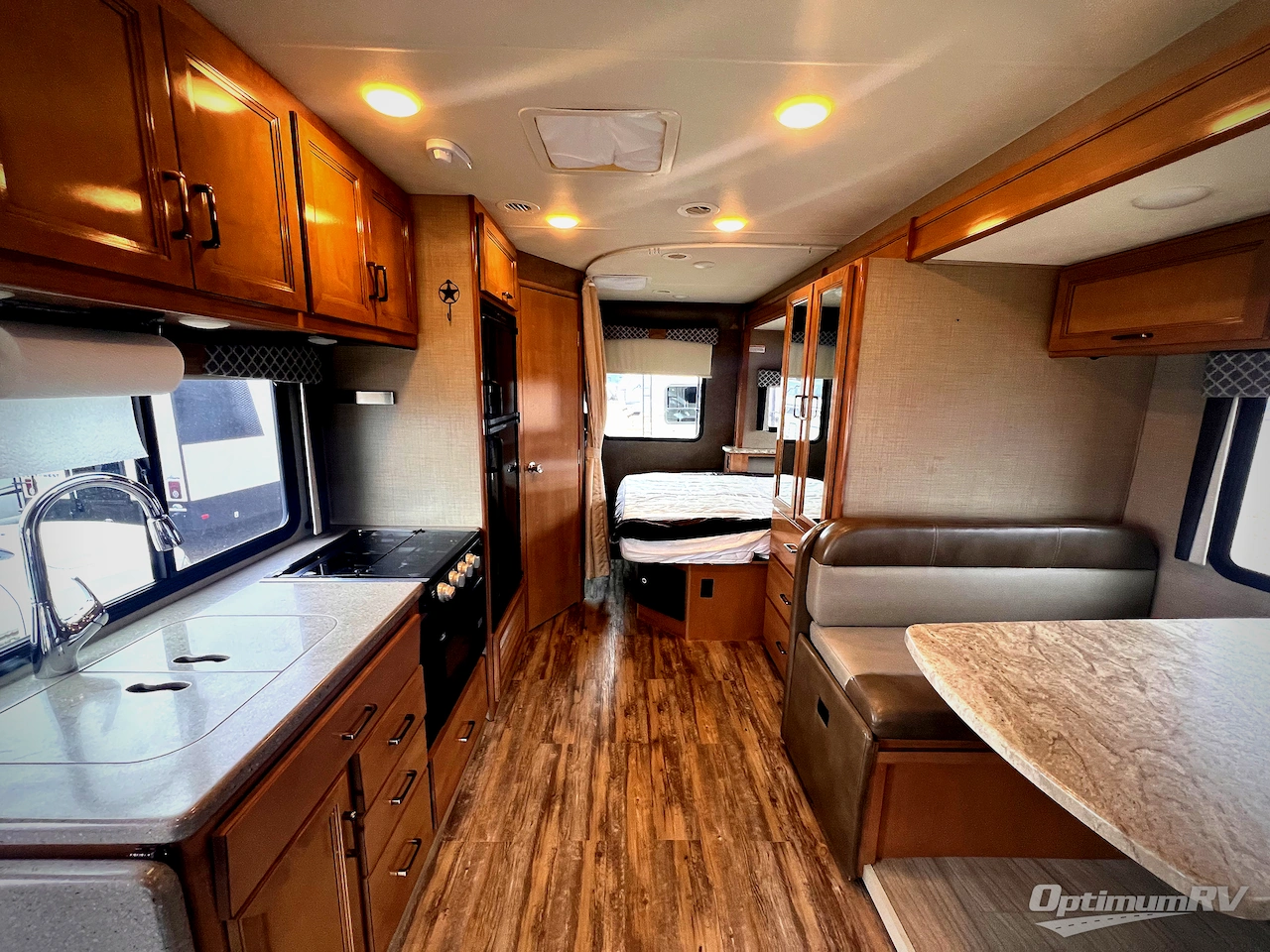 2020 Thor Quantum Sprinter KM24 Photo 4