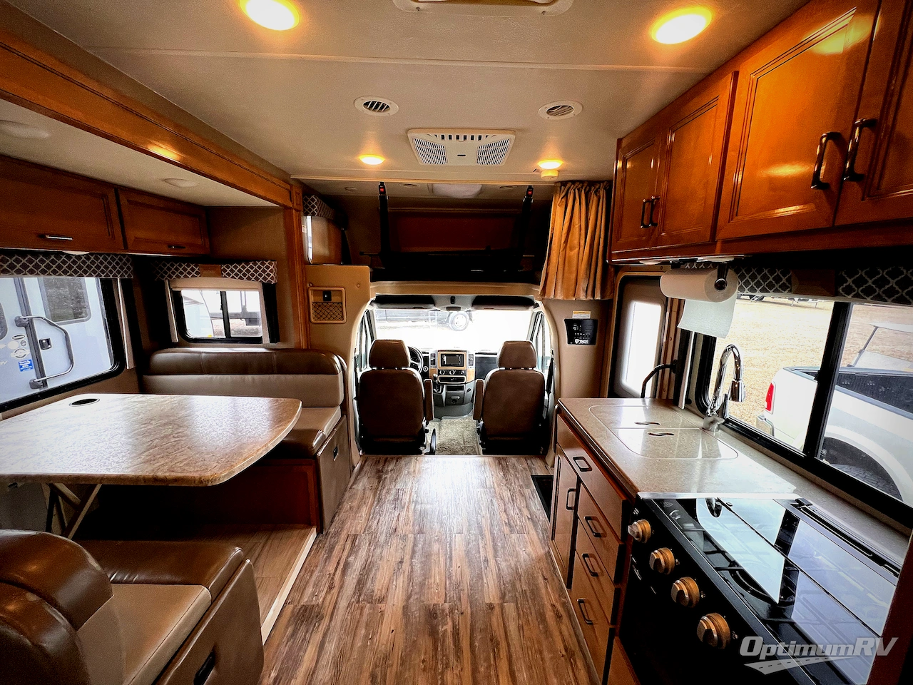 2020 Thor Quantum Sprinter KM24 Photo 5