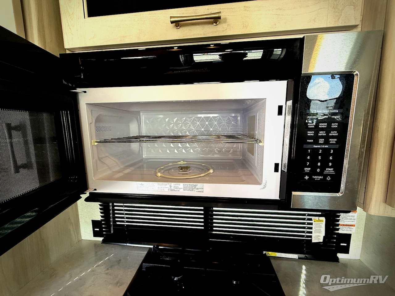 2022 Alliance Paradigm 385FL Photo 6