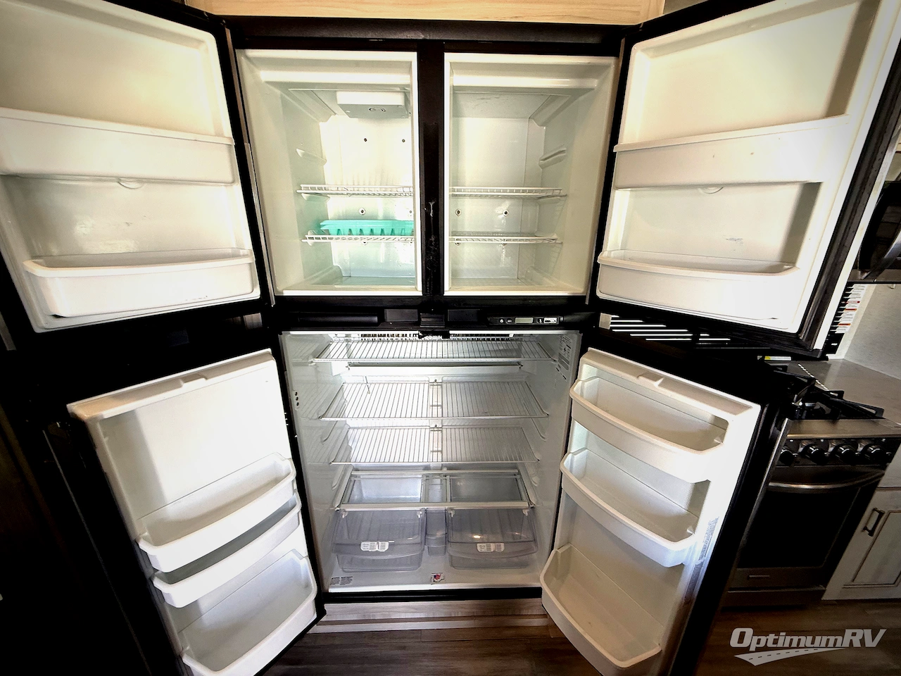 2022 Alliance Paradigm 385FL Photo 10