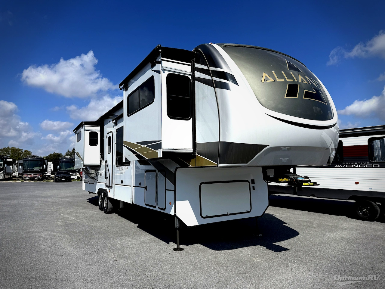 2022 Alliance Paradigm 385FL Photo 1